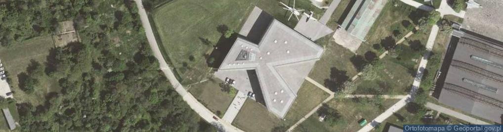 Zdjęcie satelitarne Muzeum Lotnictwa Polskiego