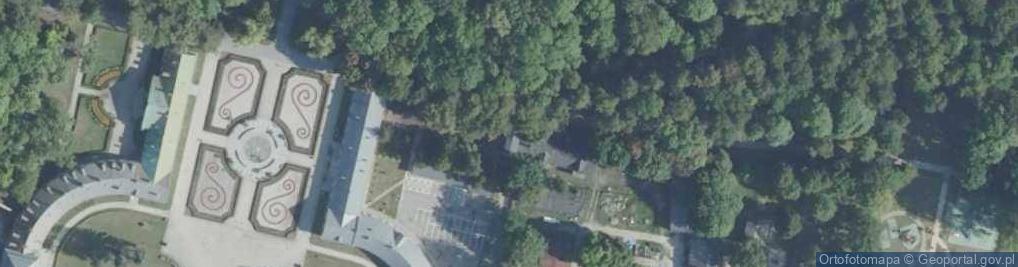 Zdjęcie satelitarne Muzeum Regionalne PTTK