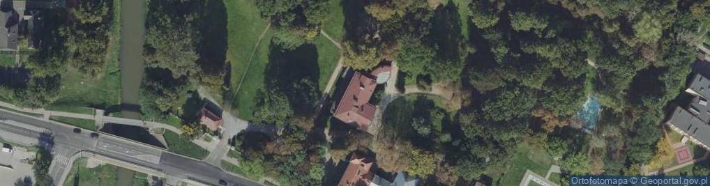 Zdjęcie satelitarne Muzeum w Przeworsku Zespół Pałacowo Parkowy