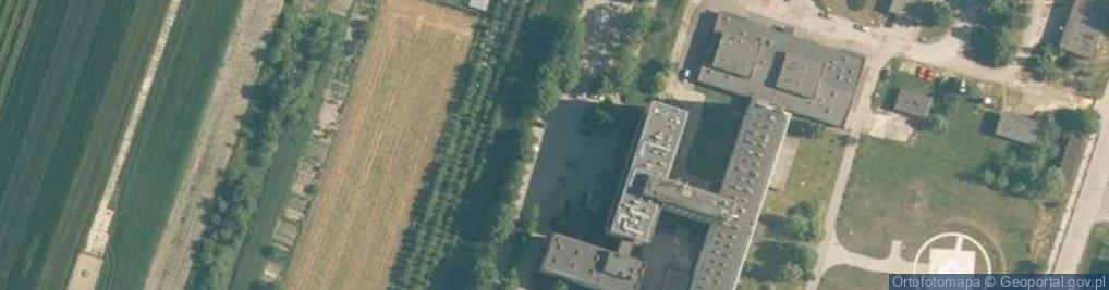 Zdjęcie satelitarne ZOZ we Włoszczowie