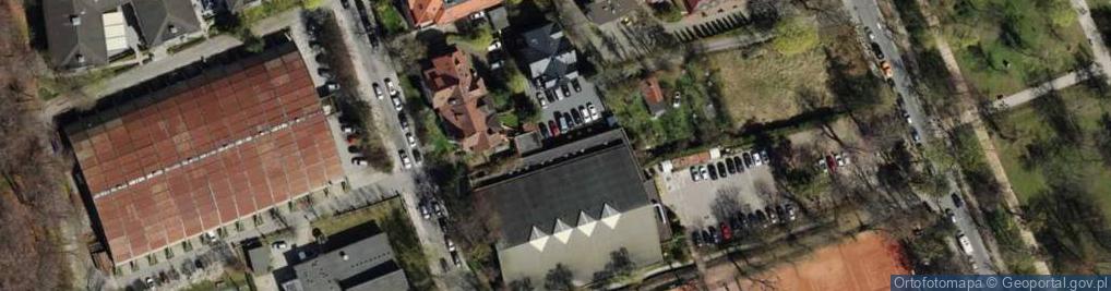 Zdjęcie satelitarne Korty tenisowe - SKT - Hala Korneluków
