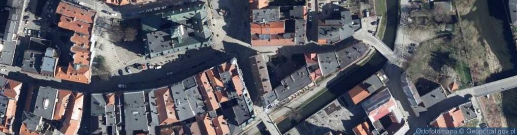 Zdjęcie satelitarne Oddział PTTK 'Ziemi Kłodzkiej'