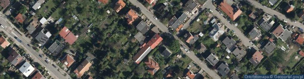 Zdjęcie satelitarne Ilona. Produkcja i sprzedaż odzieży sportowej