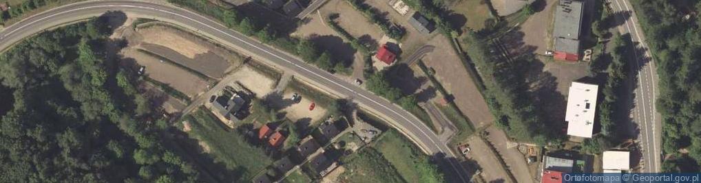 Zdjęcie satelitarne DOMKI NAD ZAPORĄ SOLINA 40C