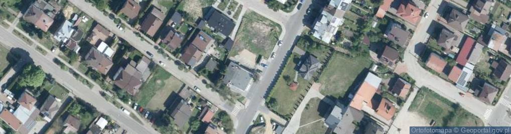 Zdjęcie satelitarne Paczkomat InPost AUG02M