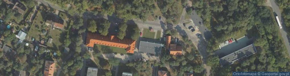 Zdjęcie satelitarne Paczkomat InPost BYD42A