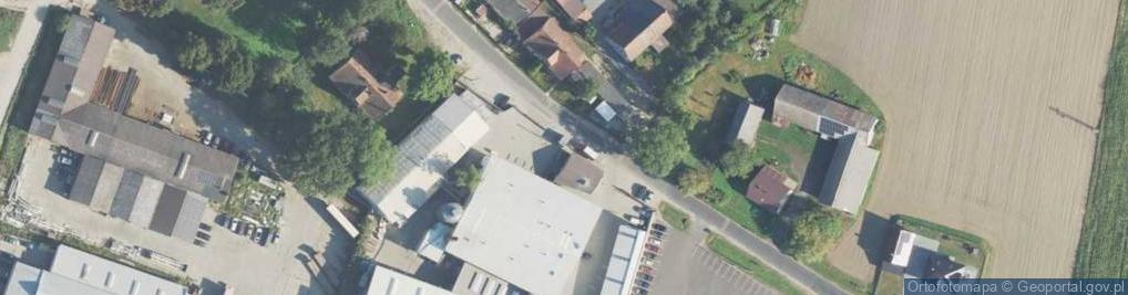 Zdjęcie satelitarne Paczkomat InPost CHEC01M