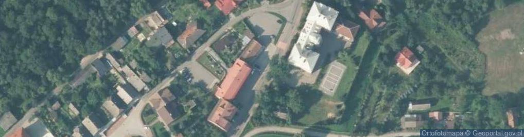 Zdjęcie satelitarne Paczkomat InPost COW04M