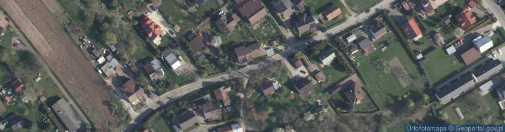Zdjęcie satelitarne Paczkomat InPost CWI02M