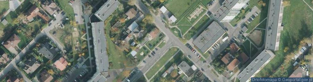 Zdjęcie satelitarne Paczkomat InPost CZE51M