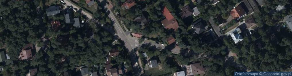 Zdjęcie satelitarne Paczkomat InPost JOZ03N