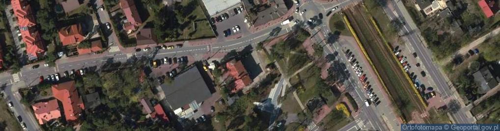 Zdjęcie satelitarne Paczkomat InPost JOZ04N