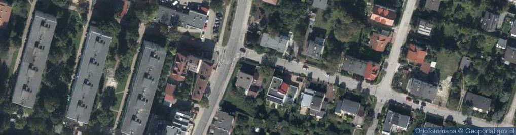 Zdjęcie satelitarne Paczkomat InPost KIE11BAPP