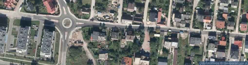 Zdjęcie satelitarne Paczkomat InPost KIE74M