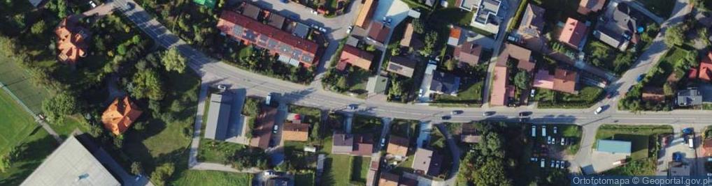 Zdjęcie satelitarne Paczkomat InPost KRA03M