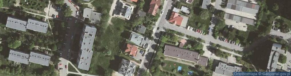 Zdjęcie satelitarne Paczkomat InPost KRA122M