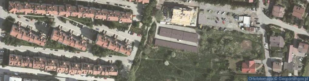 Zdjęcie satelitarne Paczkomat InPost KRA172M