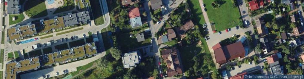 Zdjęcie satelitarne Paczkomat InPost KRA223M