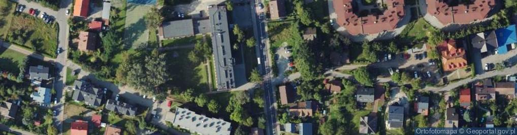 Zdjęcie satelitarne Paczkomat InPost KRA296M