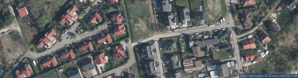 Zdjęcie satelitarne Paczkomat InPost KRA425M