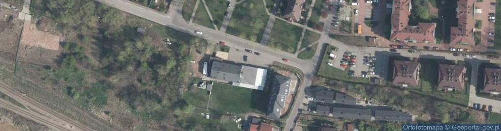 Zdjęcie satelitarne Paczkomat InPost KRA68M