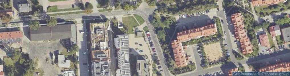Zdjęcie satelitarne Paczkomat InPost LES18M