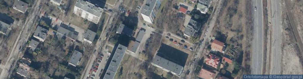 Zdjęcie satelitarne Paczkomat InPost LOD04APP