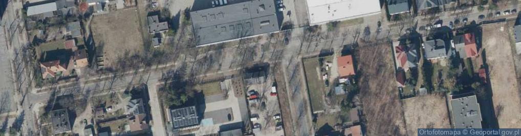 Zdjęcie satelitarne Paczkomat InPost LOD220M