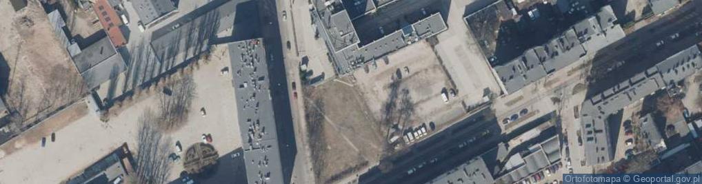 Zdjęcie satelitarne Paczkomat InPost LOD49M