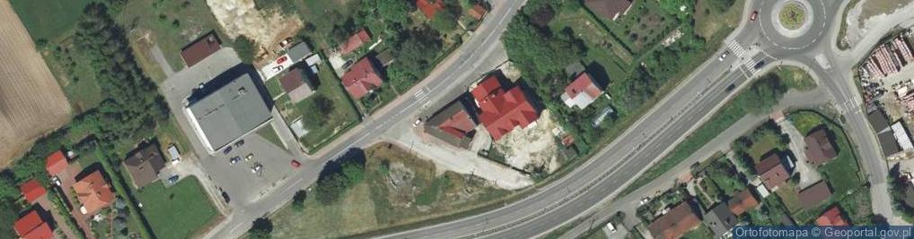 Zdjęcie satelitarne Paczkomat InPost LRA01M