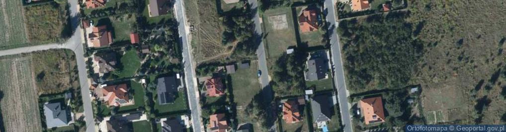 Zdjęcie satelitarne Paczkomat InPost LUR01BAPP