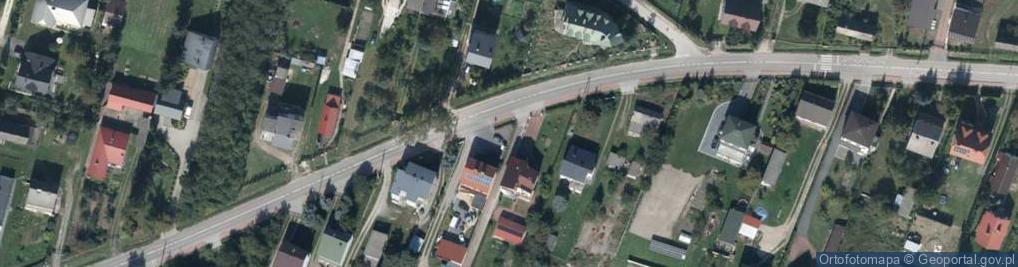 Zdjęcie satelitarne Paczkomat InPost LYY01M