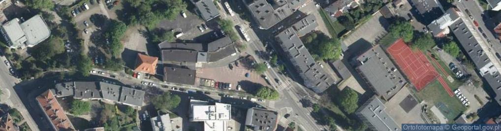 Zdjęcie satelitarne Paczkomat InPost OPO05M