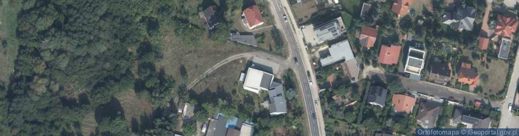 Zdjęcie satelitarne Paczkomat InPost POZ124M