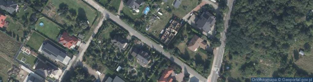 Zdjęcie satelitarne Paczkomat InPost POZ130M