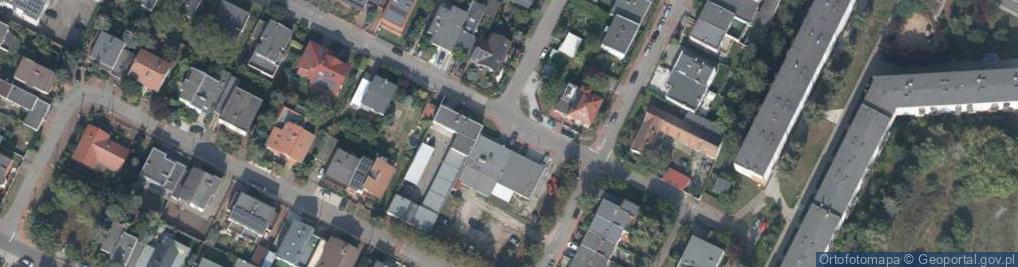 Zdjęcie satelitarne Paczkomat InPost POZ15M