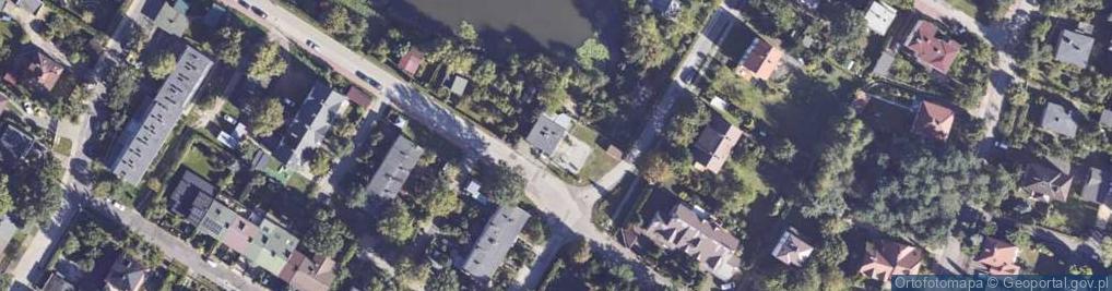 Zdjęcie satelitarne Paczkomat InPost PRU23M