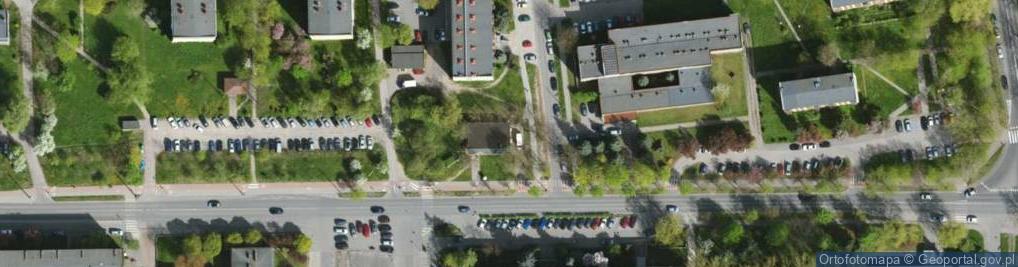 Zdjęcie satelitarne Paczkomat InPost PTR03BAPP