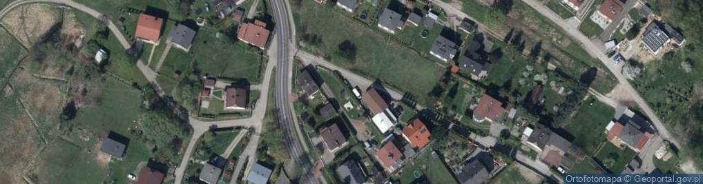 Zdjęcie satelitarne Paczkomat InPost RYB69M