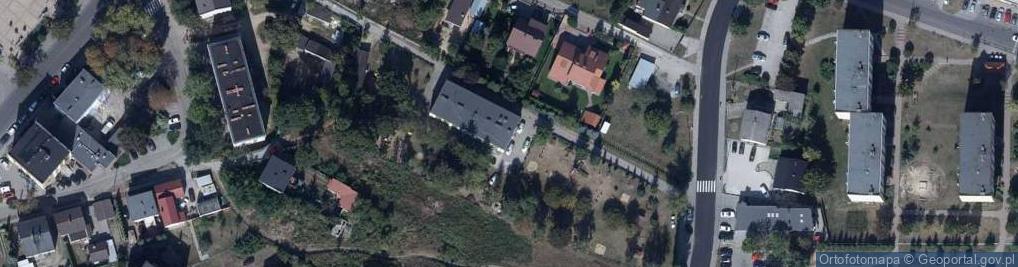 Zdjęcie satelitarne Paczkomat InPost RYP02N