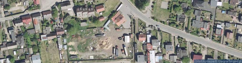 Zdjęcie satelitarne Paczkomat InPost RYR03M