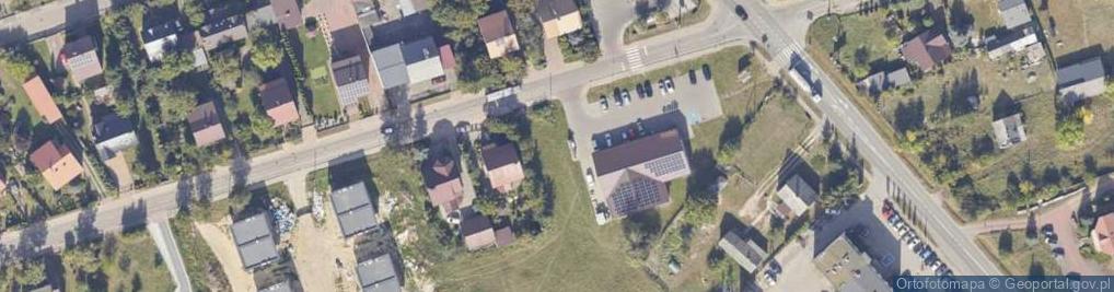 Zdjęcie satelitarne Paczkomat InPost RZK01M