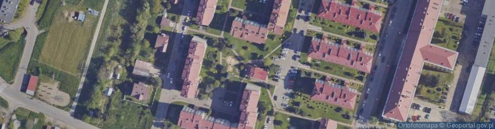 Zdjęcie satelitarne Paczkomat InPost SAN06M