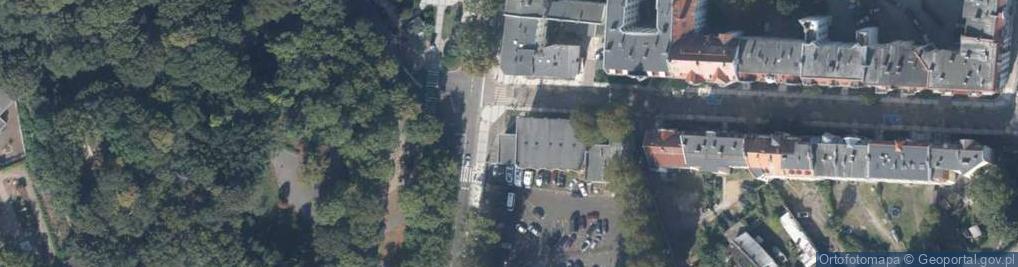 Zdjęcie satelitarne Paczkomat InPost SIW06M