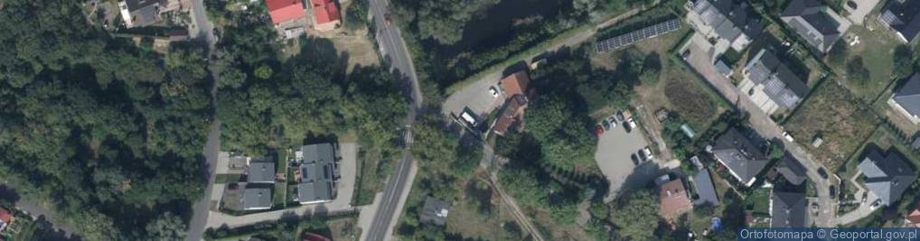 Zdjęcie satelitarne Paczkomat InPost SZC37M