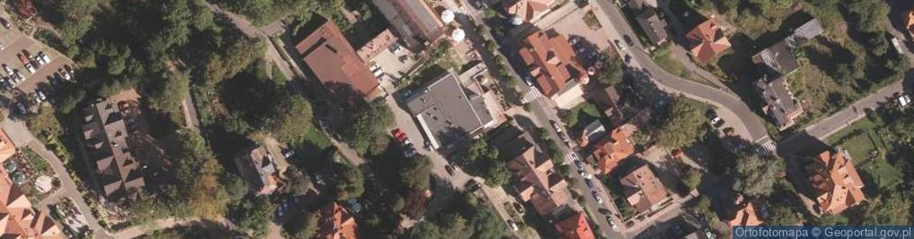 Zdjęcie satelitarne Paczkomat InPost SZR01N