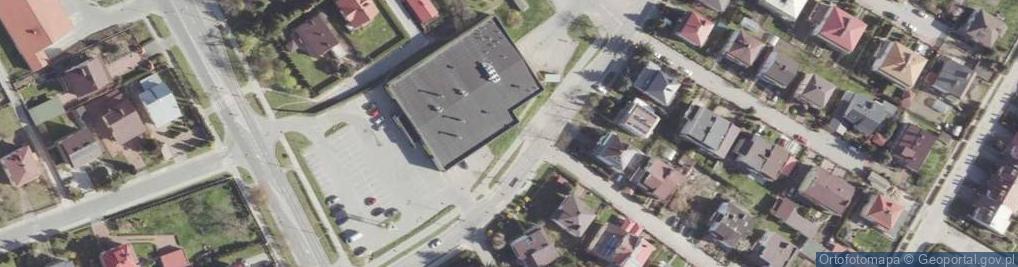 Zdjęcie satelitarne Paczkomat InPost TRA11M