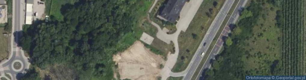 Zdjęcie satelitarne Paczkomat InPost TRC03M