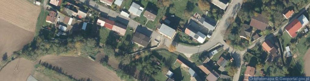 Zdjęcie satelitarne Paczkomat InPost TRZB01M