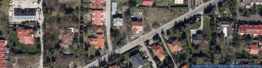 Zdjęcie satelitarne Paczkomat InPost WAW718M